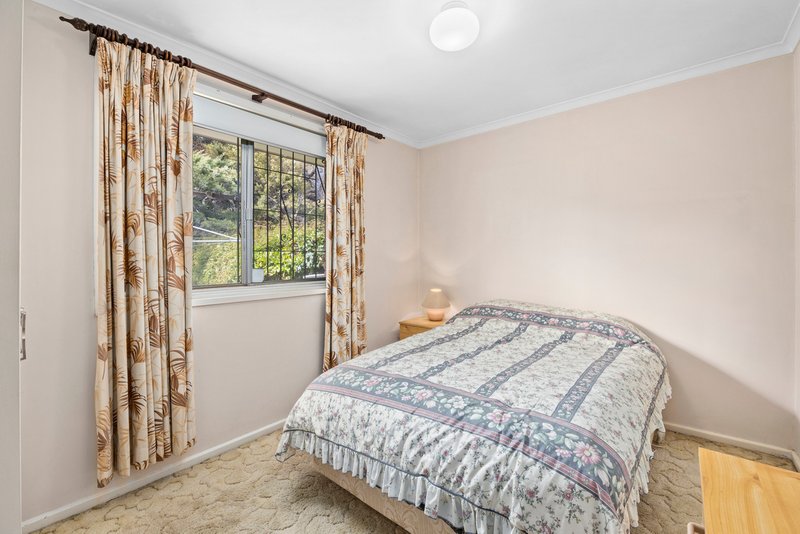 Photo - 31 Spafford Crescent, Farrer ACT 2607 - Image 16