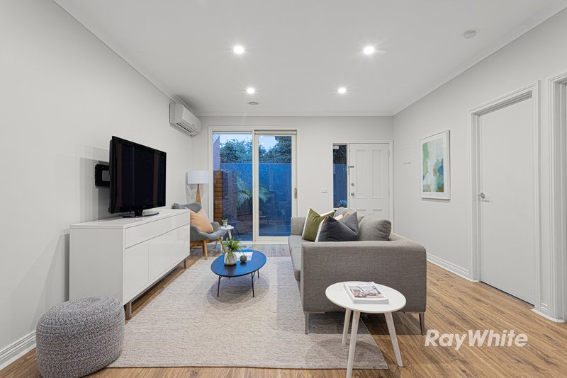 Photo - 3/1 Spring Road, Caulfield South VIC 3162 - Image 4