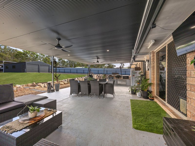 Photo - 31 Stephenson Crescent, Kensington Grove QLD 4341 - Image 2