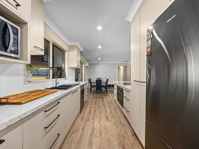 Photo - 31 Stephenson Crescent, Kensington Grove QLD 4341 - Image 6