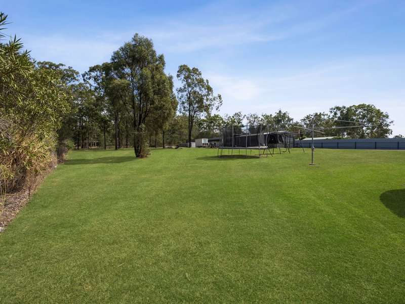 Photo - 31 Stephenson Crescent, Kensington Grove QLD 4341 - Image 25