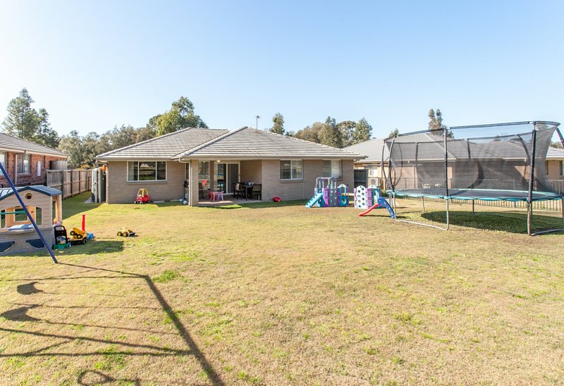 Photo - 31 Stonebridge Drive, Cessnock NSW 2325 - Image 11