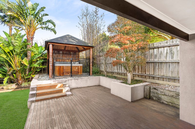 Photo - 31 Streeton Way, Berwick VIC 3806 - Image 4