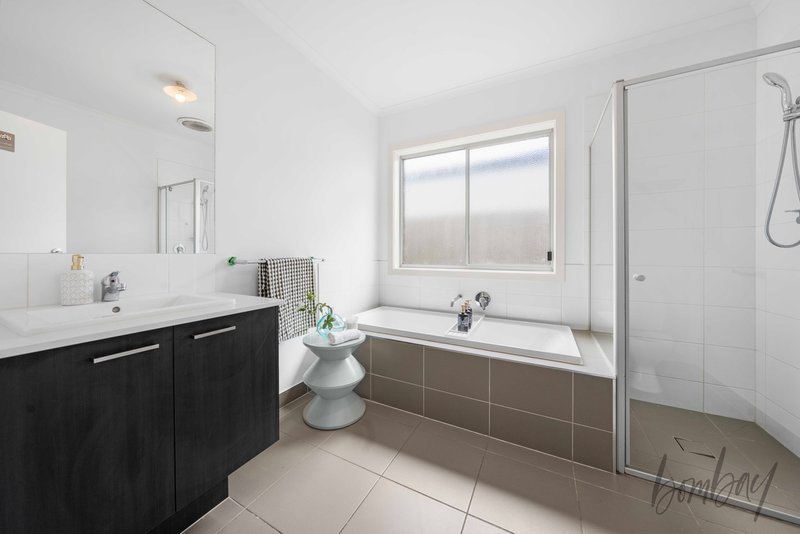 Photo - 31 Stringybark Avenue, Wallan VIC 3756 - Image 11