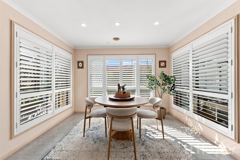 Photo - 31 Stringybark Drive, Jerrabomberra NSW 2619 - Image 11