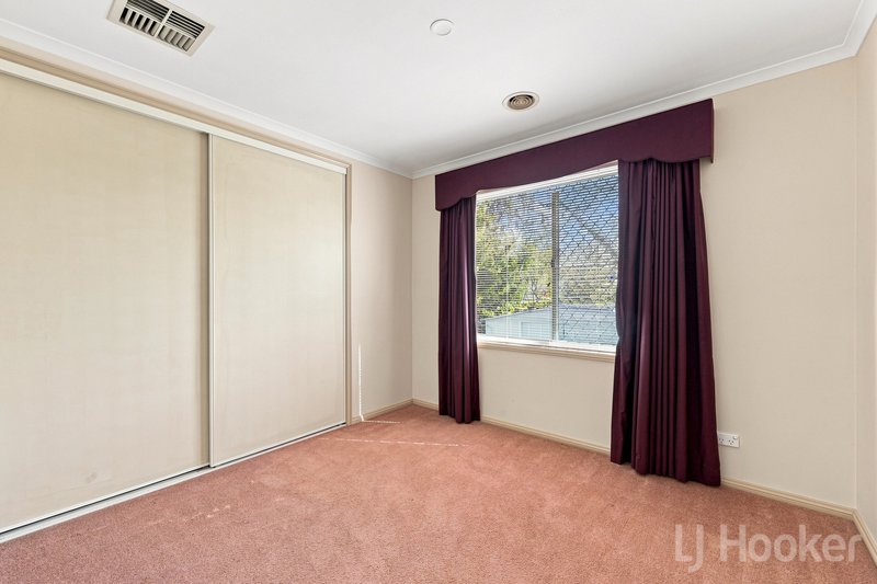 Photo - 31 Stringybark Drive, Jerrabomberra NSW 2619 - Image 18