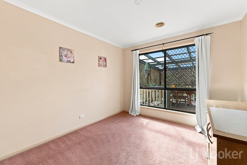 Photo - 31 Stringybark Drive, Jerrabomberra NSW 2619 - Image 19