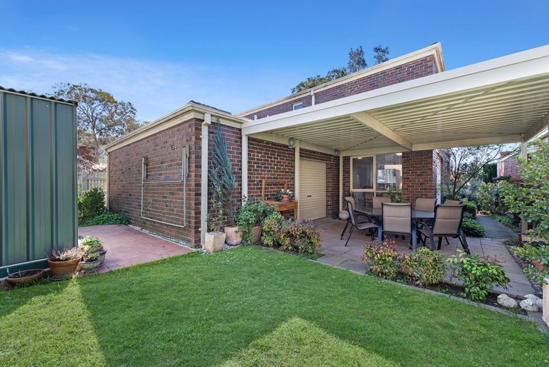 Photo - 31 Sugarloaf Close, Burwood East VIC 3151 - Image 9