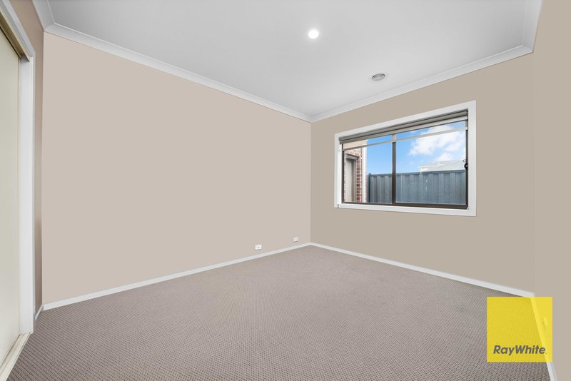 Photo - 31 Tableland Road, Tarneit VIC 3029 - Image 11