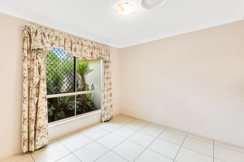 Photo - 31 Tarlington Street, Middle Ridge QLD 4350 - Image 16