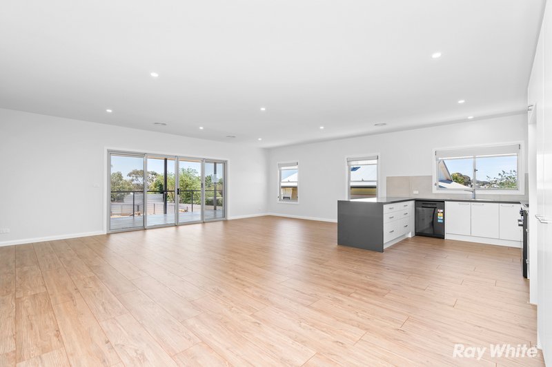 Photo - 31 Thomas Street, Junee NSW 2663 - Image 3