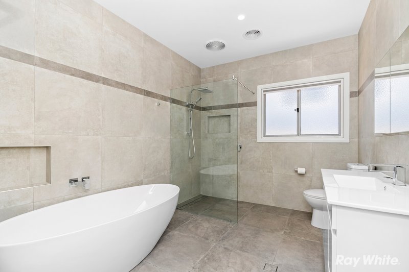 Photo - 31 Thomas Street, Junee NSW 2663 - Image 11