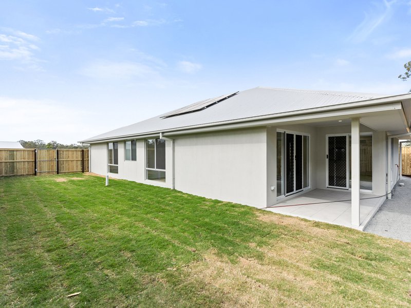 Photo - 31 Timothy Cres , Rosewood QLD 4340 - Image 12