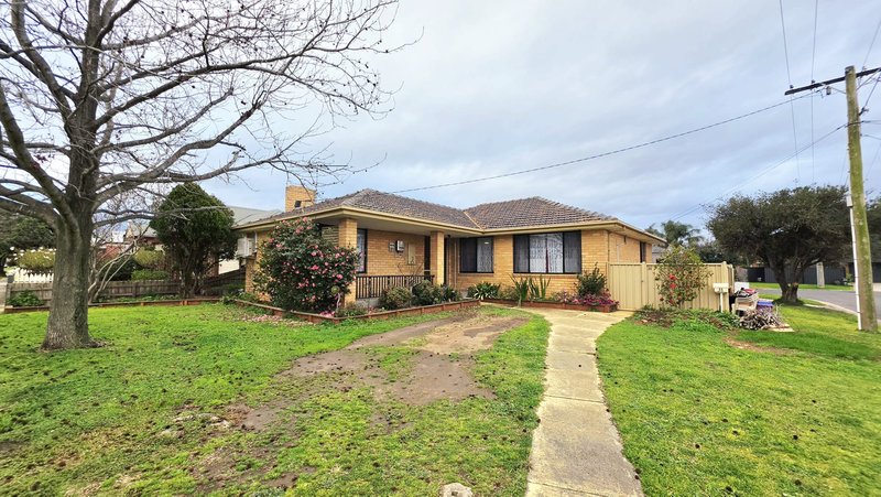 Photo - 31 Tower Road, Werribee VIC 3030 - Image 2