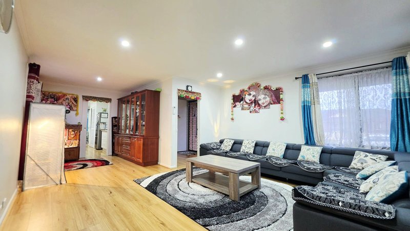 Photo - 31 Tower Road, Werribee VIC 3030 - Image 4