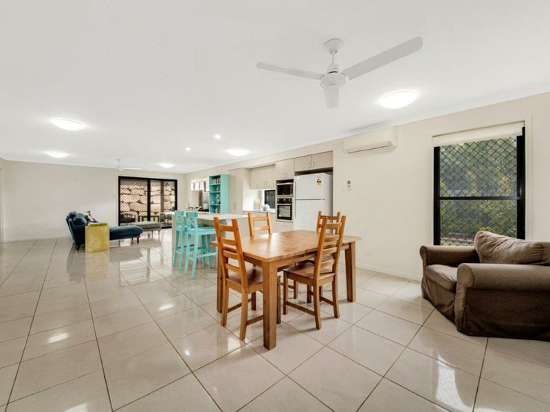 Photo - 31 Tulipwood Circuit, Boyne Island QLD 4680 - Image 2