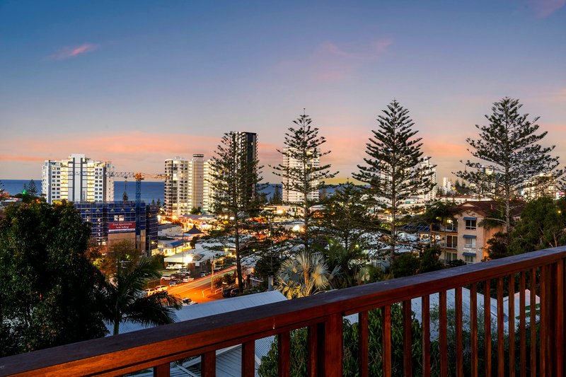 Photo - 31 Tweed Street, Coolangatta QLD 4225 - Image 15