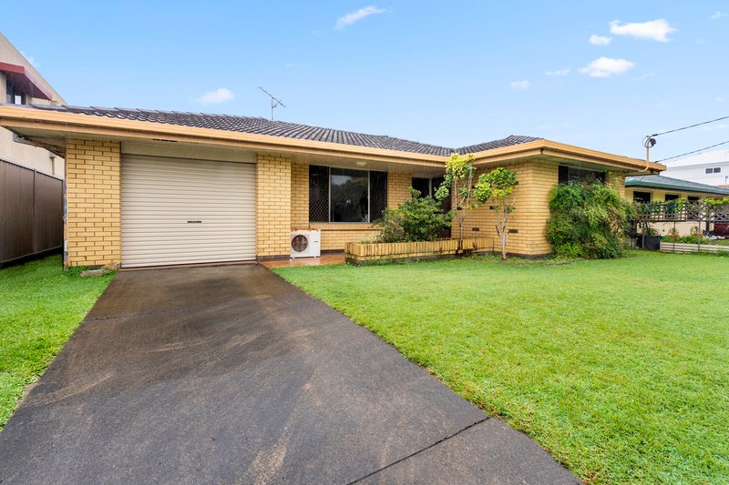 Photo - 31 Twelfth Avenue, Palm Beach QLD 4221 - Image 3