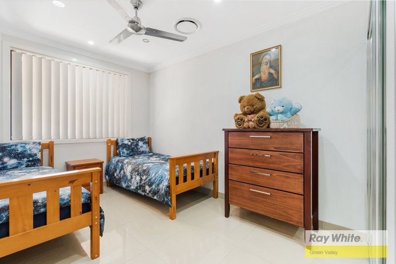 Photo - 31 Varney Avenue, Elizabeth Hills NSW 2171 - Image 12