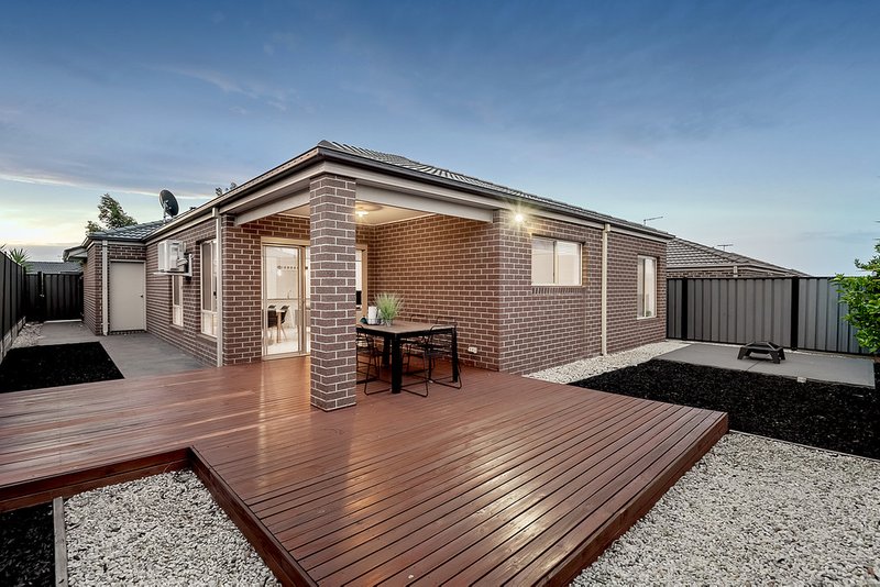 Photo - 31 Versant Drive, Craigieburn VIC 3064 - Image 20