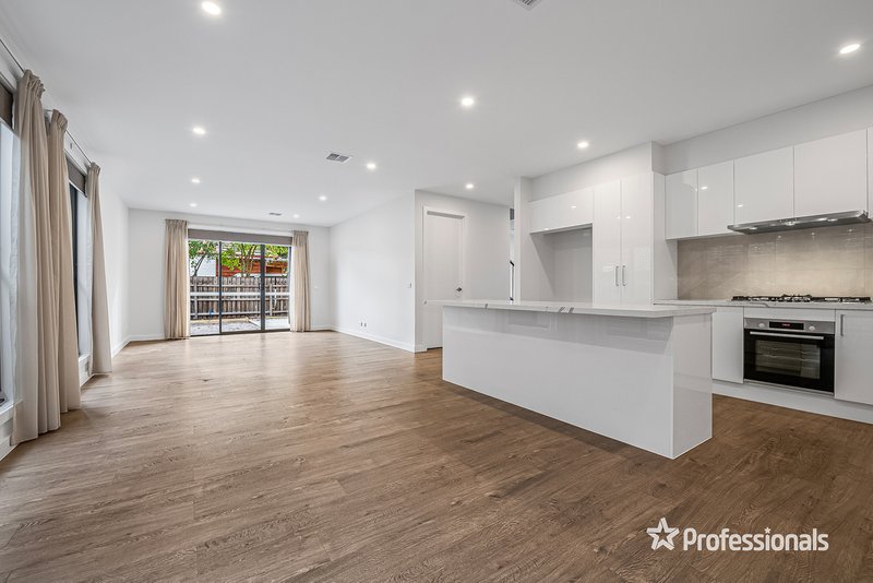 Photo - 31 View Street, Clayton VIC 3168 - Image 3