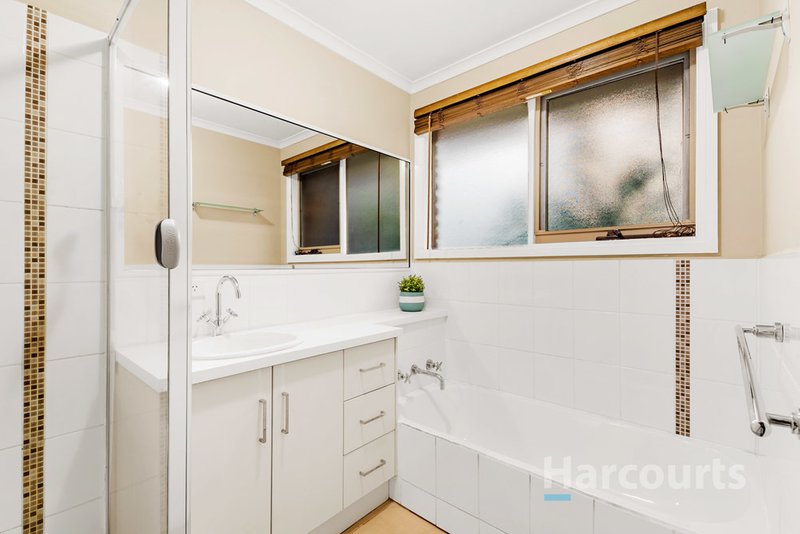 Photo - 31 Wainewright Avenue, Mooroolbark VIC 3138 - Image 9