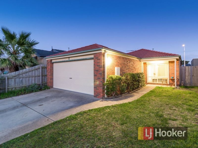 31 Wakenshaw Crescent, Pakenham VIC 3810