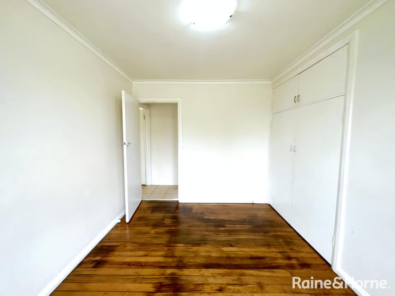 Photo - 31 Wallarano Drive, Noble Park VIC 3174 - Image 7