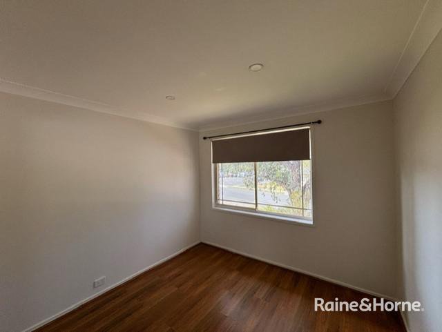 Photo - 3/1 Waratah Crescent, Macquarie Fields NSW 2564 - Image 5