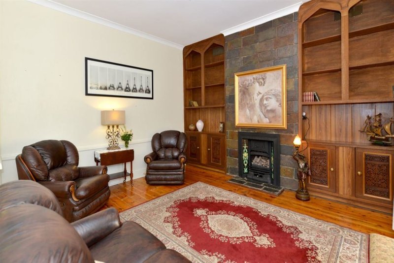 Photo - 31 Waratah Street, Seacliff SA 5049 - Image 5