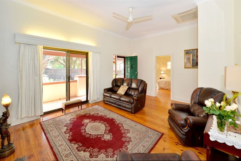 Photo - 31 Waratah Street, Seacliff SA 5049 - Image 6