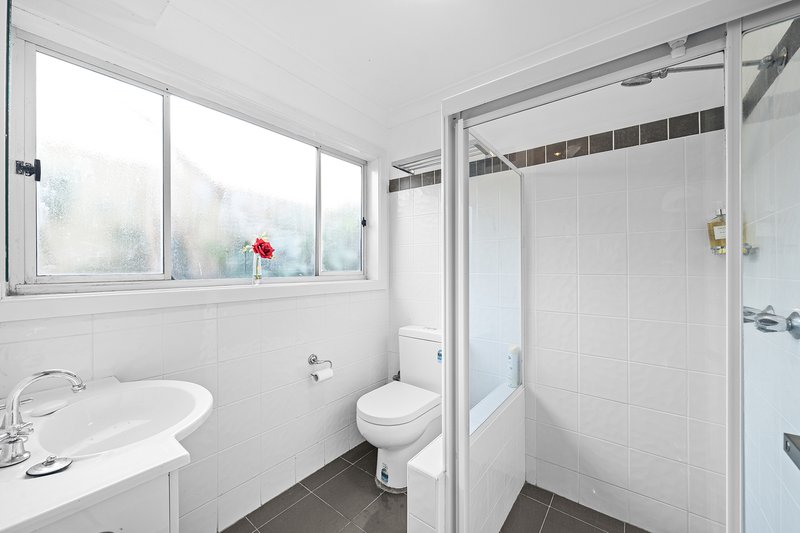 Photo - 31 Warburton Street, Chifley NSW 2036 - Image 17