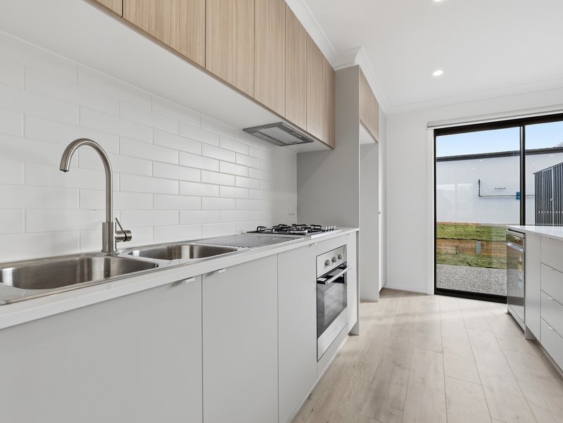 Photo - 31 Warin Lane, Bacchus Marsh VIC 3340 - Image 4