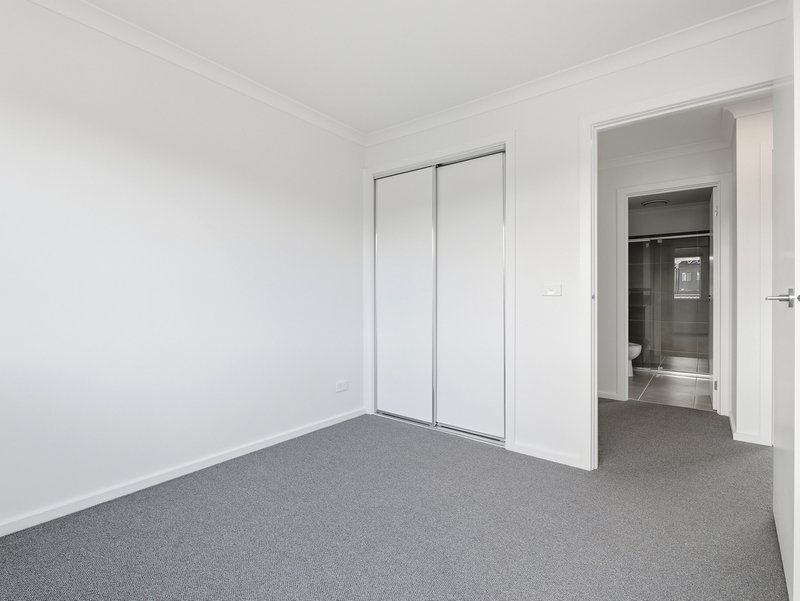 Photo - 31 Warin Lane, Bacchus Marsh VIC 3340 - Image 6