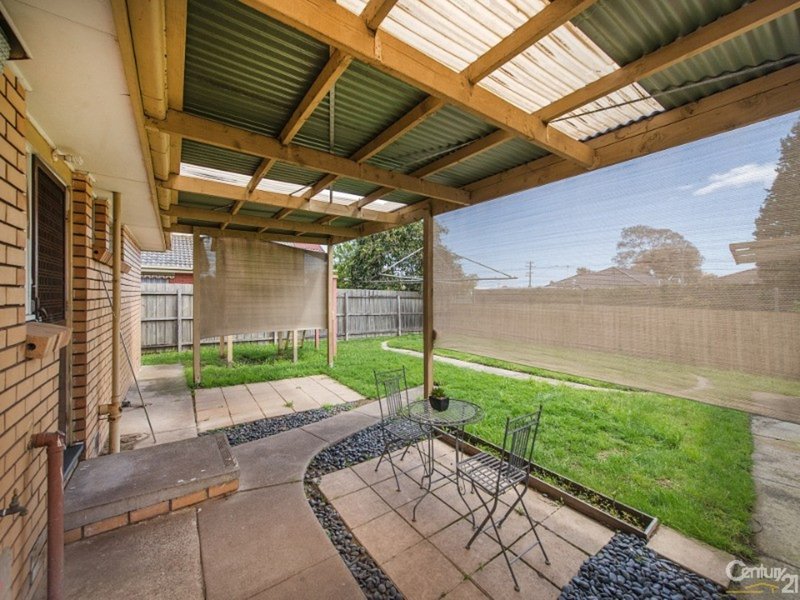 Photo - 31 Warraweena Road, Clayton South VIC 3169 - Image 8