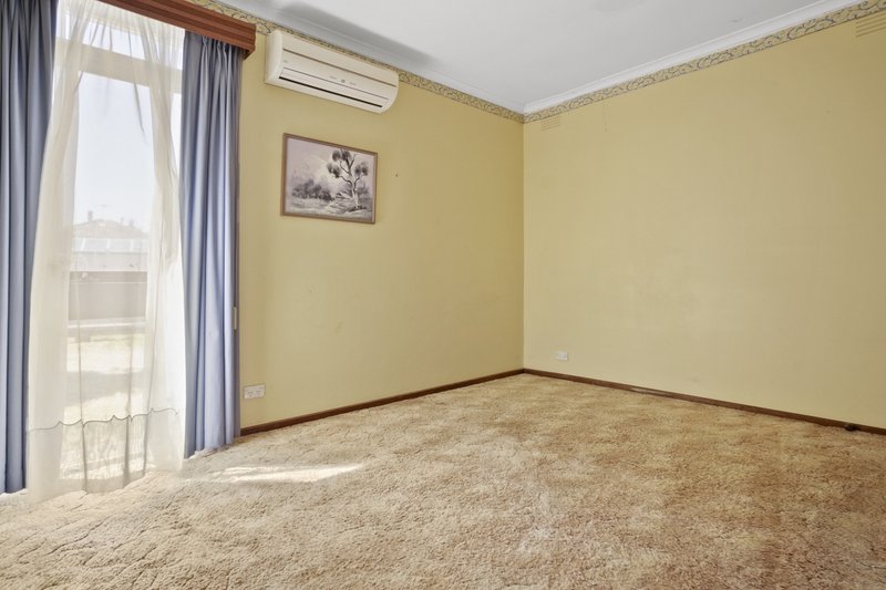 Photo - 31 Warrenwood Avenue, Hoppers Crossing VIC 3029 - Image 11