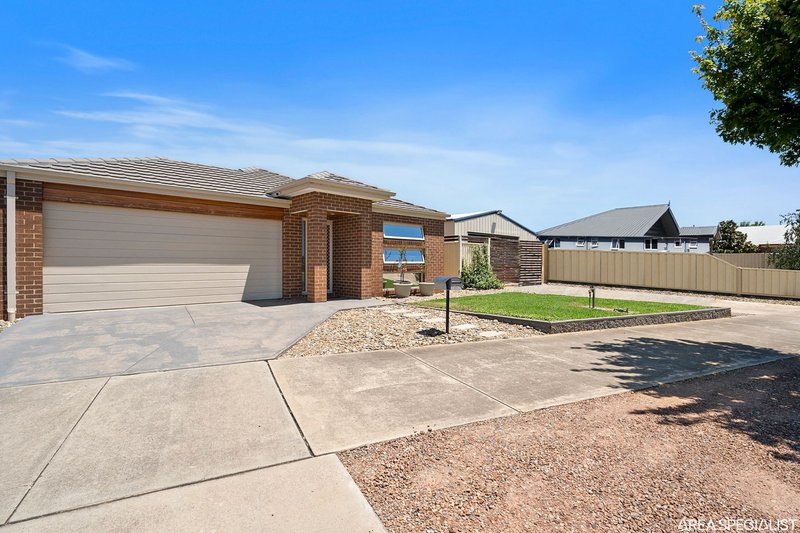 31 Warrumbungle Drive, Shepparton North VIC 3631