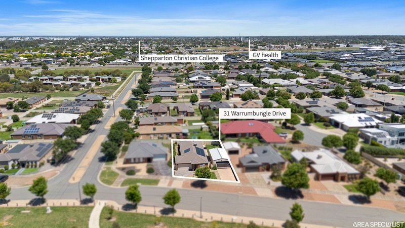 Photo - 31 Warrumbungle Drive, Shepparton North VIC 3631 - Image 2