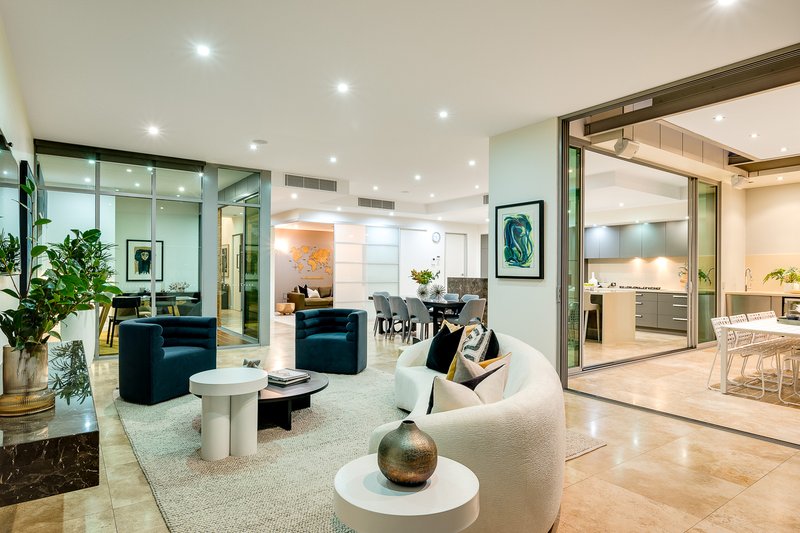 Photo - 31 Waterline Crescent, Bulimba QLD 4171 - Image 5