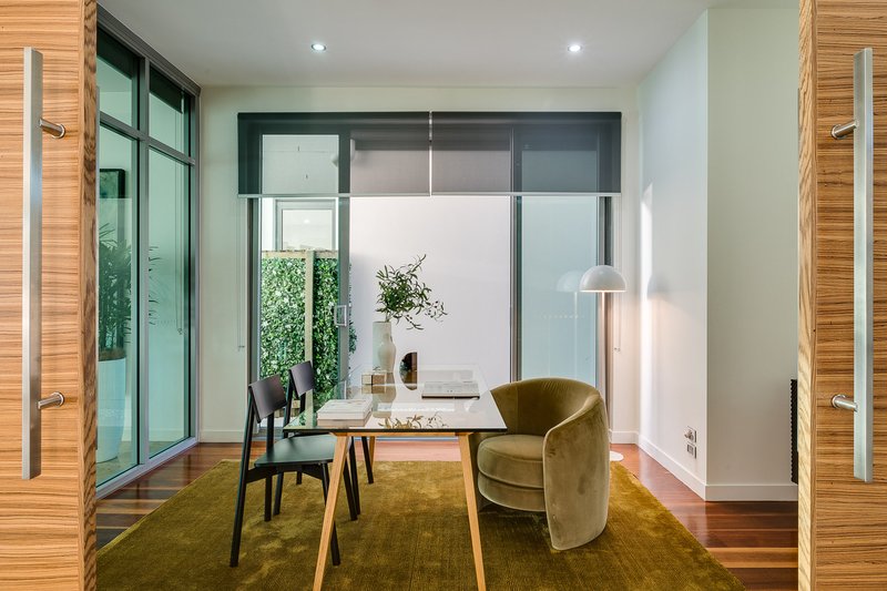 Photo - 31 Waterline Crescent, Bulimba QLD 4171 - Image 10