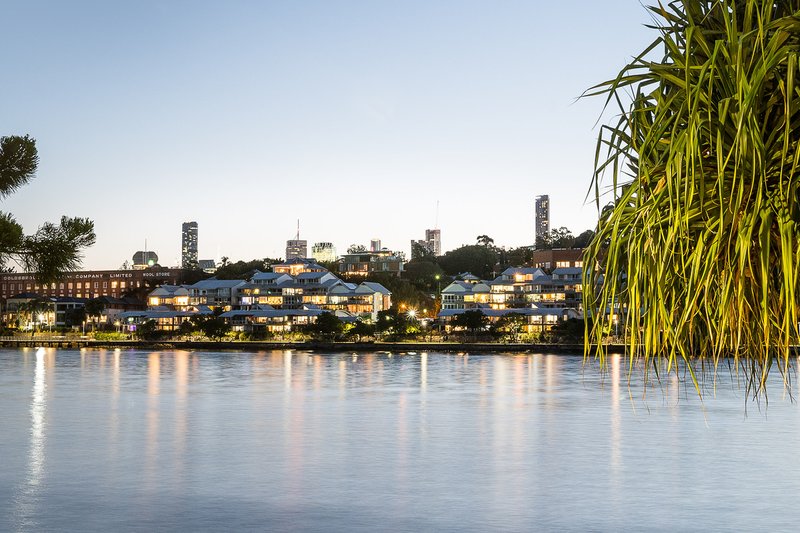 Photo - 31 Waterline Crescent, Bulimba QLD 4171 - Image 23