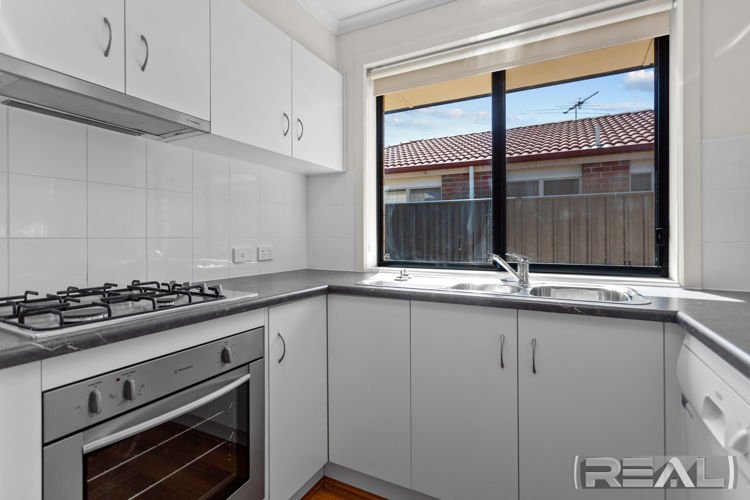 Photo - 31 Wattle Crescent, Munno Para West SA 5115 - Image 8