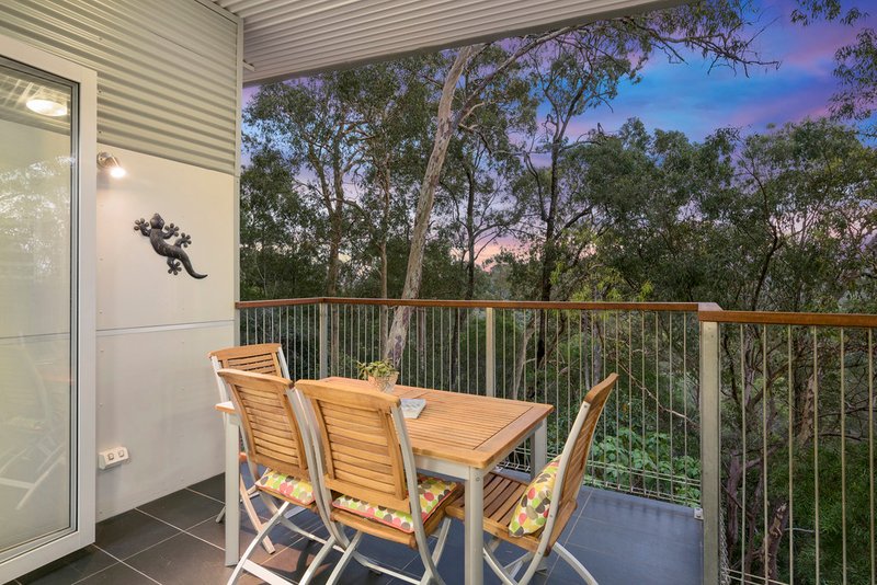 Photo - 31 Wattlebird Court, Currumbin Valley QLD 4223 - Image 2