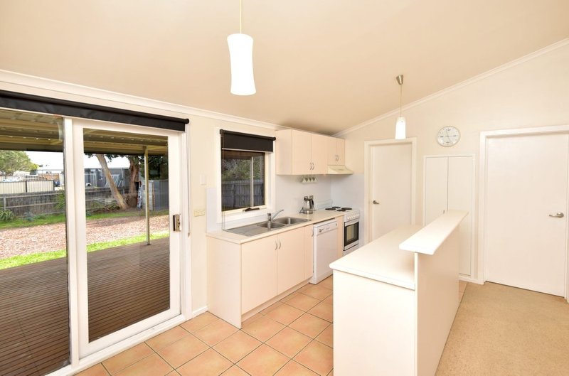 Photo - 31 Wattlehill Grove, St Leonards VIC 3223 - Image 6