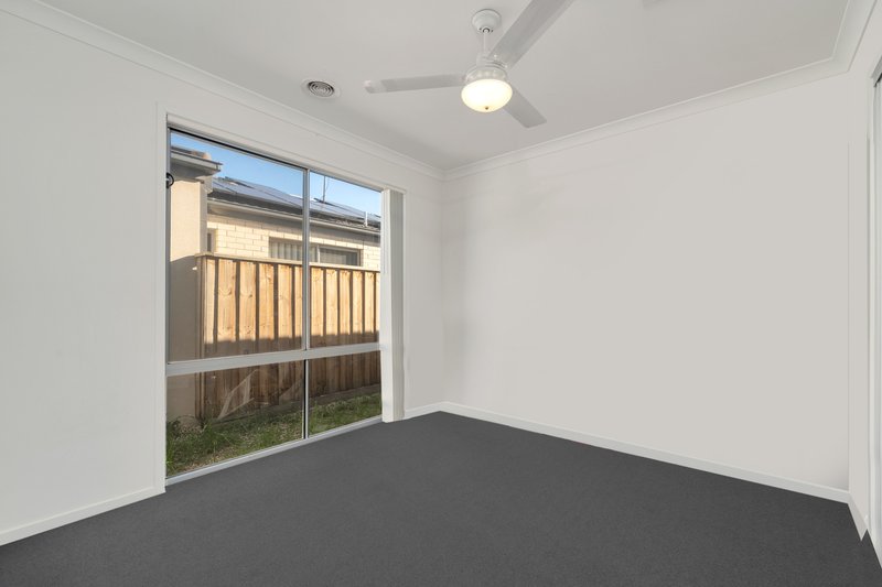 Photo - 31 Westonbury Drive, Truganina VIC 3029 - Image 6