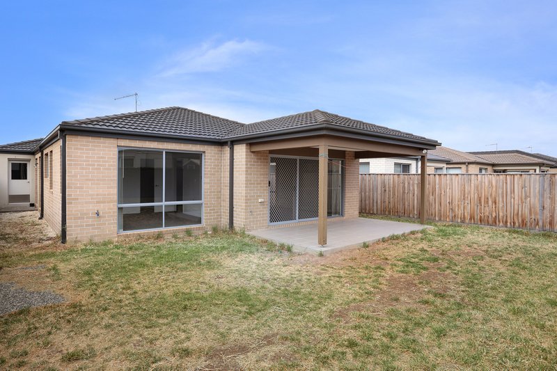 Photo - 31 Westonbury Drive, Truganina VIC 3029 - Image 14