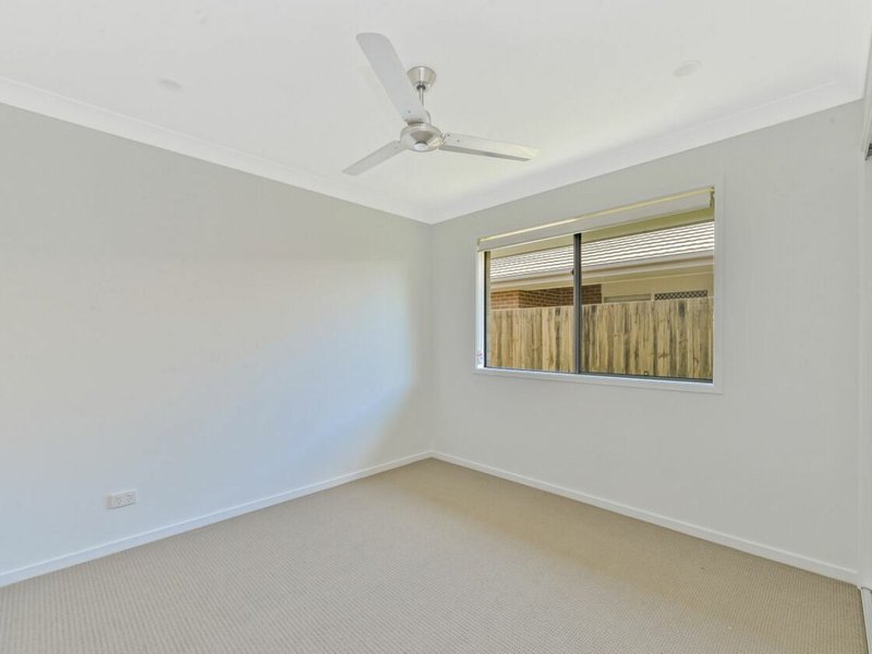 Photo - 31 Whitehaven Street, Burpengary QLD 4505 - Image 7