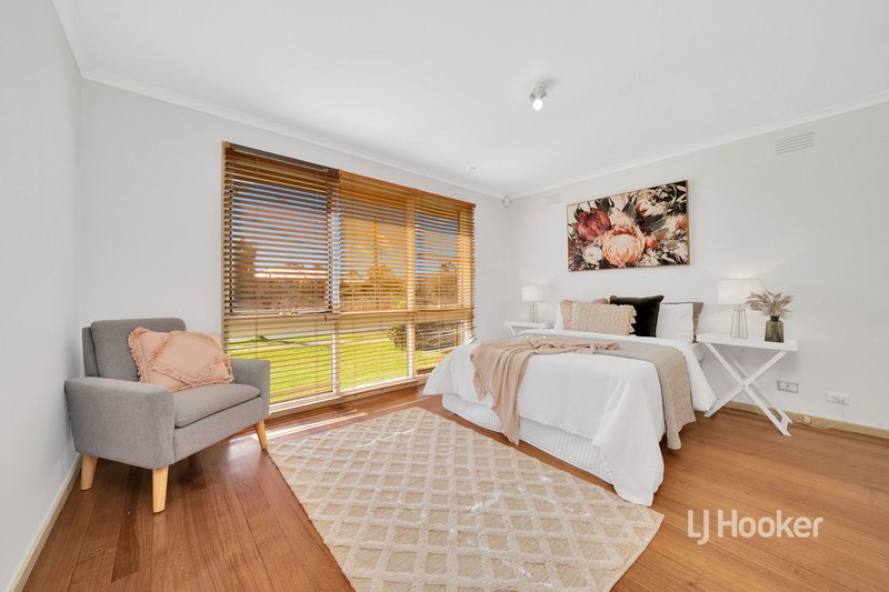 Photo - 31 Whitehaven Street, Wyndham Vale VIC 3024 - Image 7