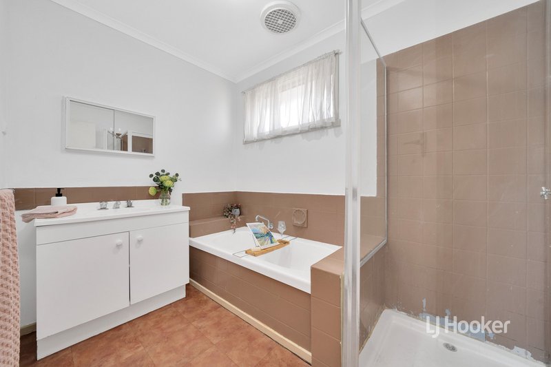 Photo - 31 Whitehaven Street, Wyndham Vale VIC 3024 - Image 8