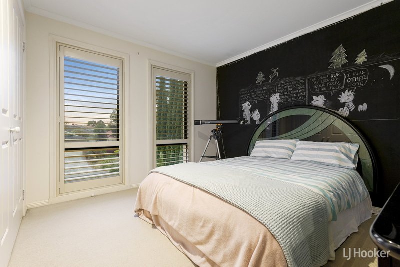 Photo - 31 William Mcpherson Crescent, Seabrook VIC 3028 - Image 8